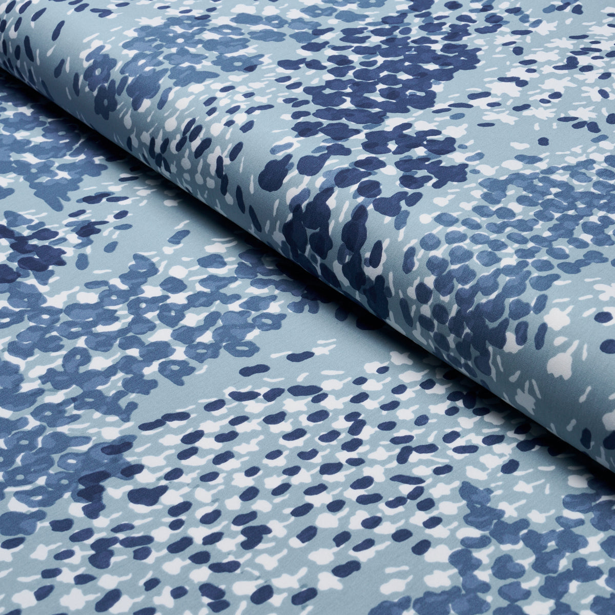 GIVERNY-BLUES-SCHUMACHER-TL400030 - Schumacher Fabric