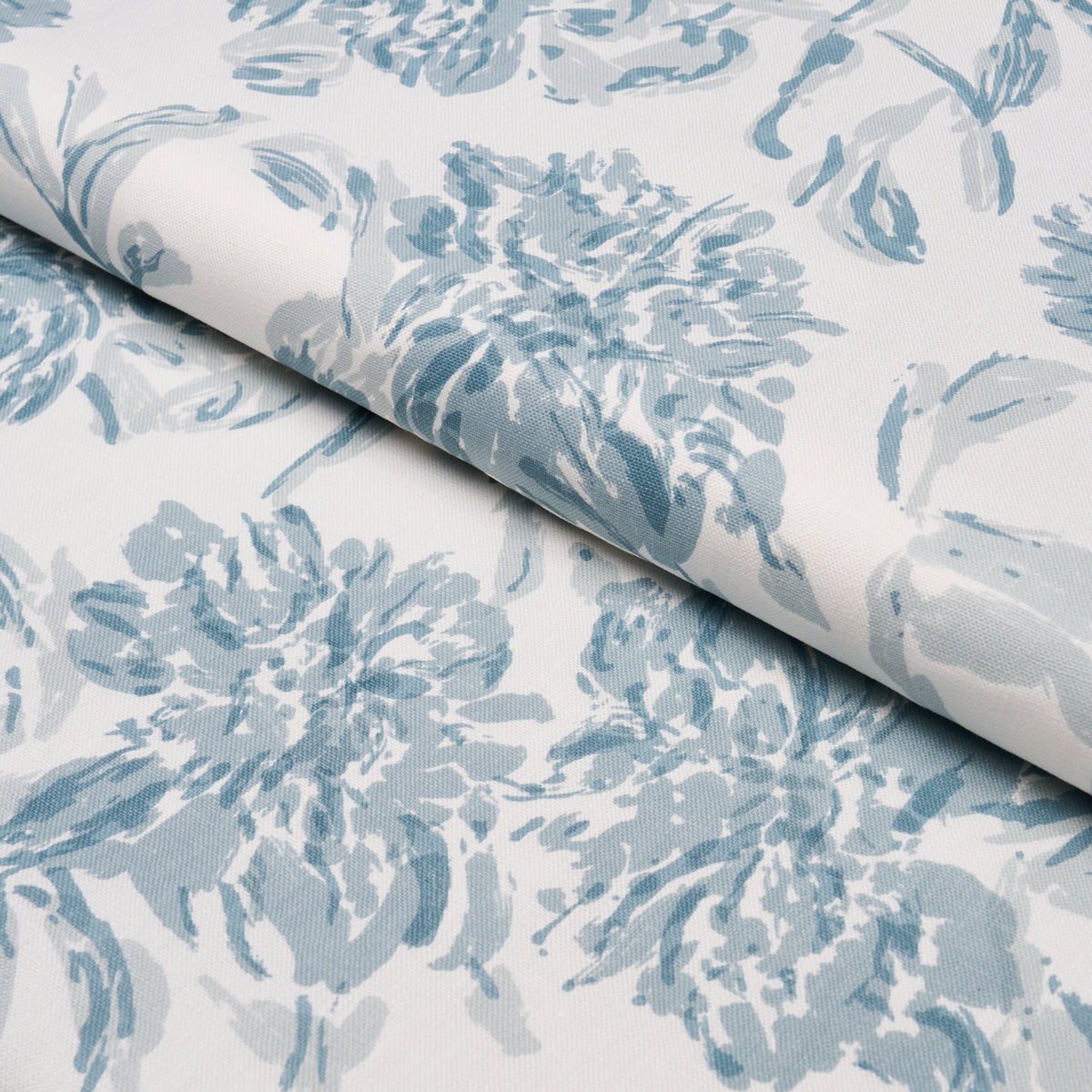 PEONY-CHAMBRAY-SCHUMACHER-TL400071 - Schumacher Fabric