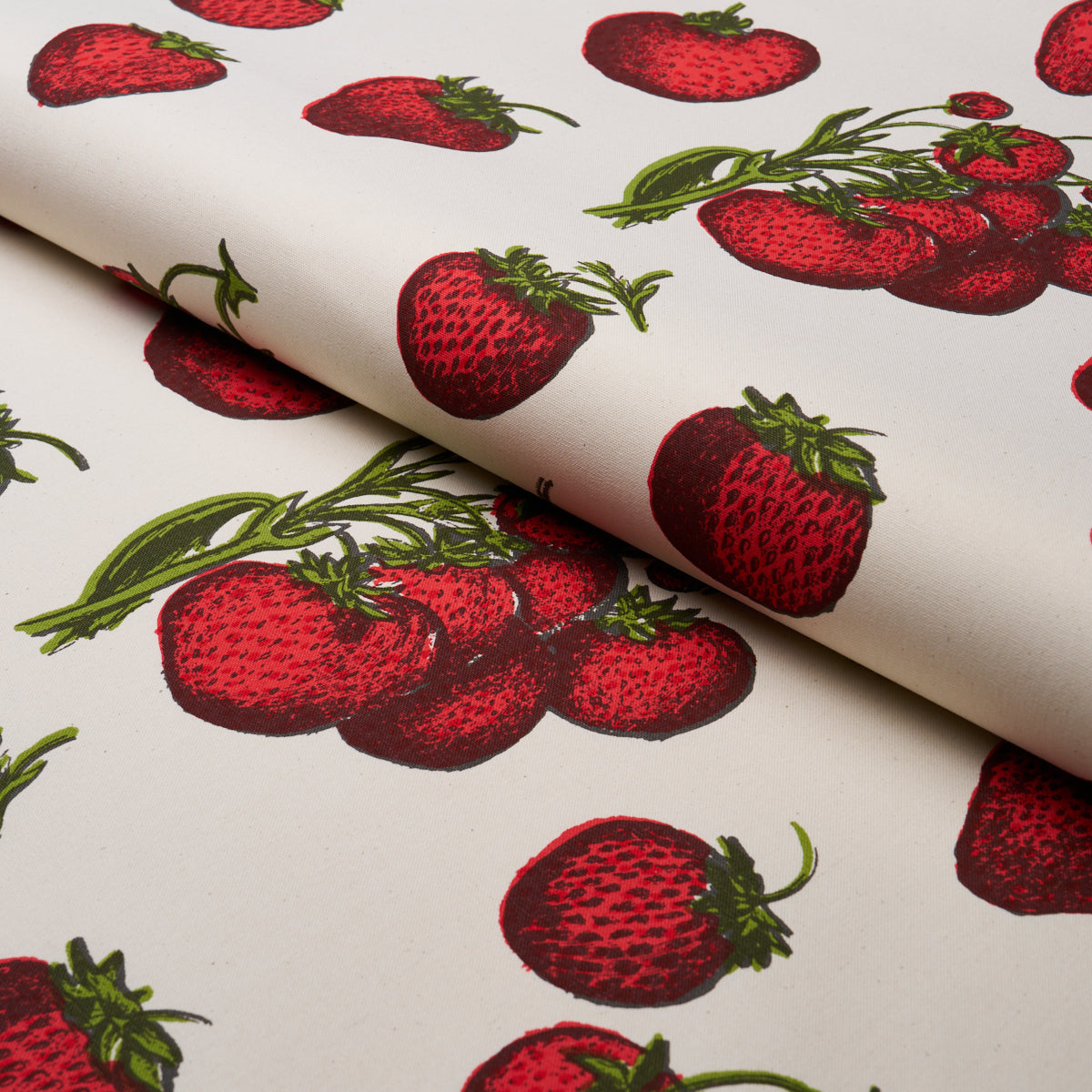 STRAWBERRY-FIELDS-RED-SCHUMACHER-TL400081 - Schumacher Fabric