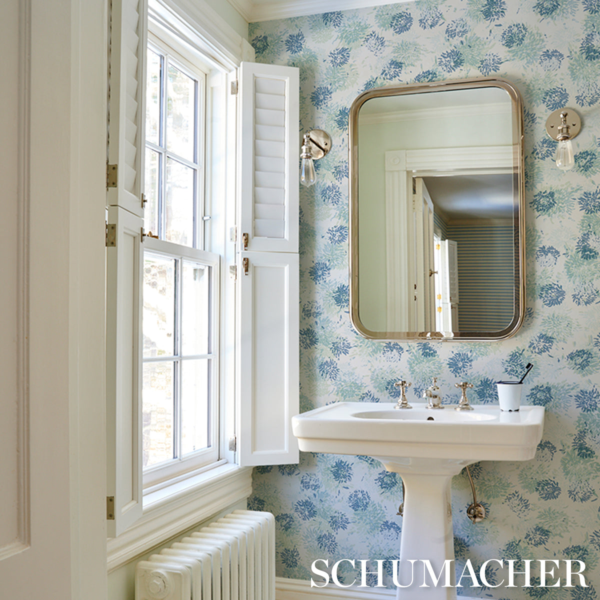 CHRYSANTHEMUM-BY-TILLETT-BLUES-SCHUMACHER-TL800001 - Schumacher Wallpaper