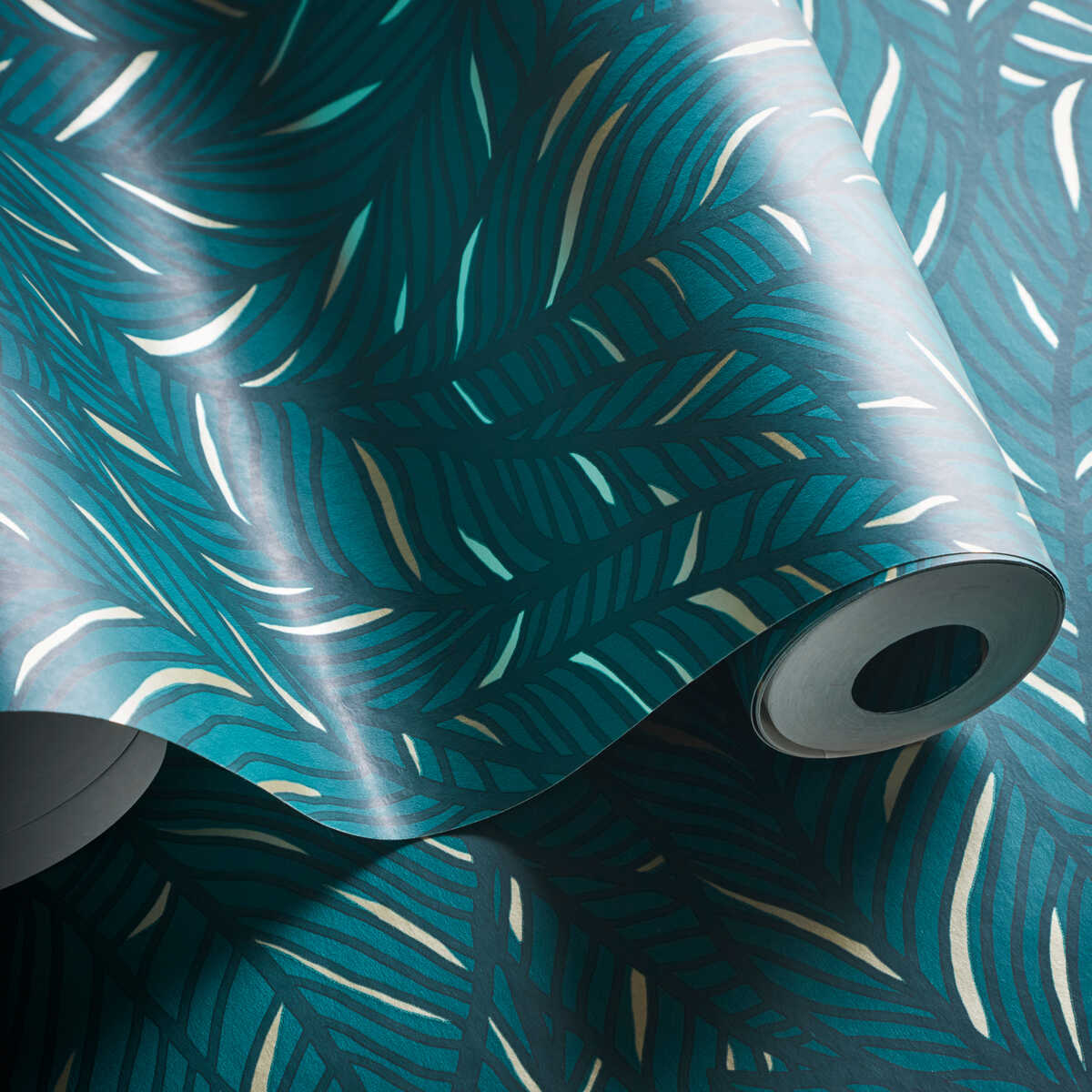 Selva - Emerald Wp - CLARKE AND CLARKE Wallpaper