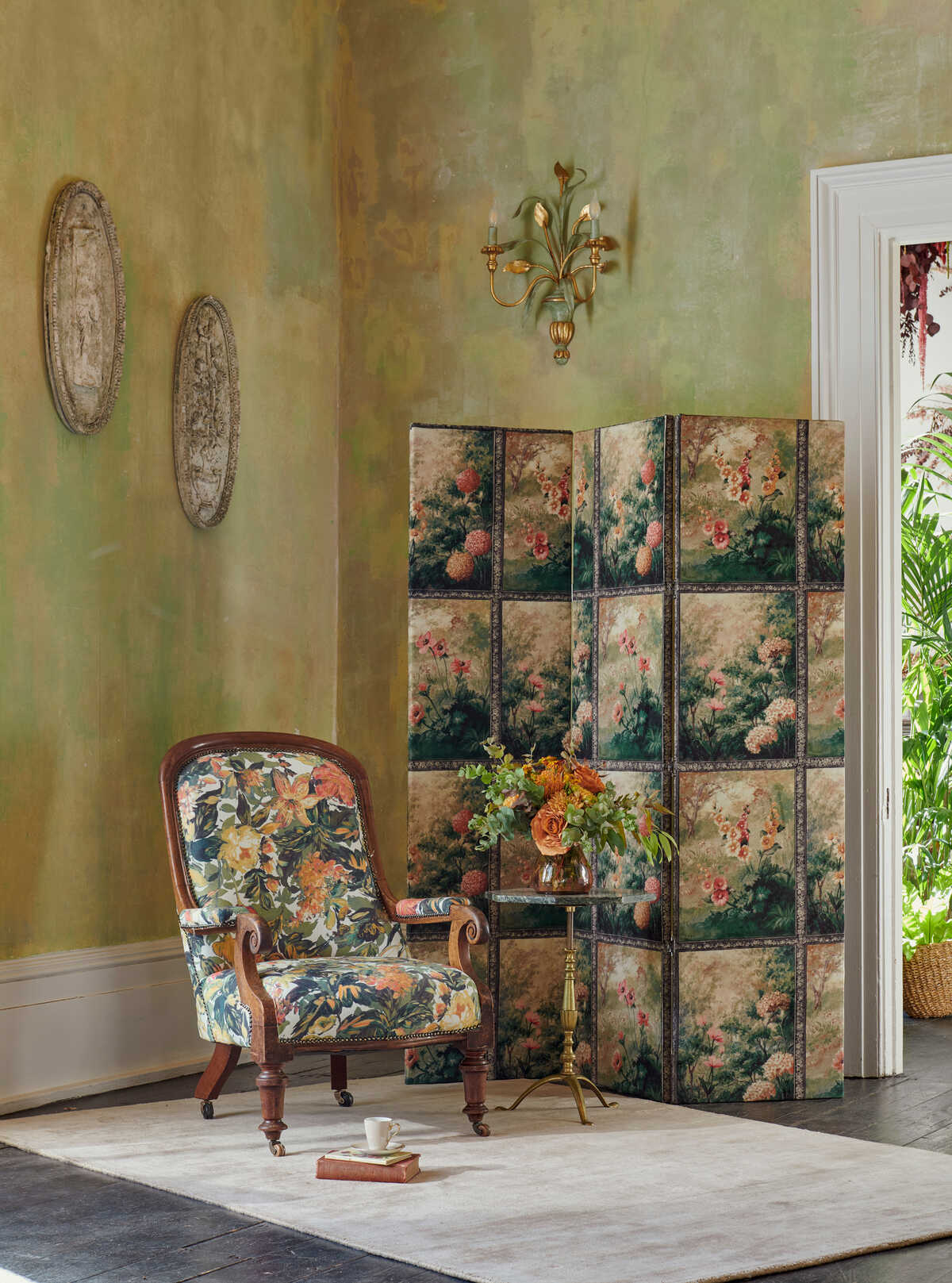 Artus - Antique Wp - CLARKE AND CLARKE Wallpaper