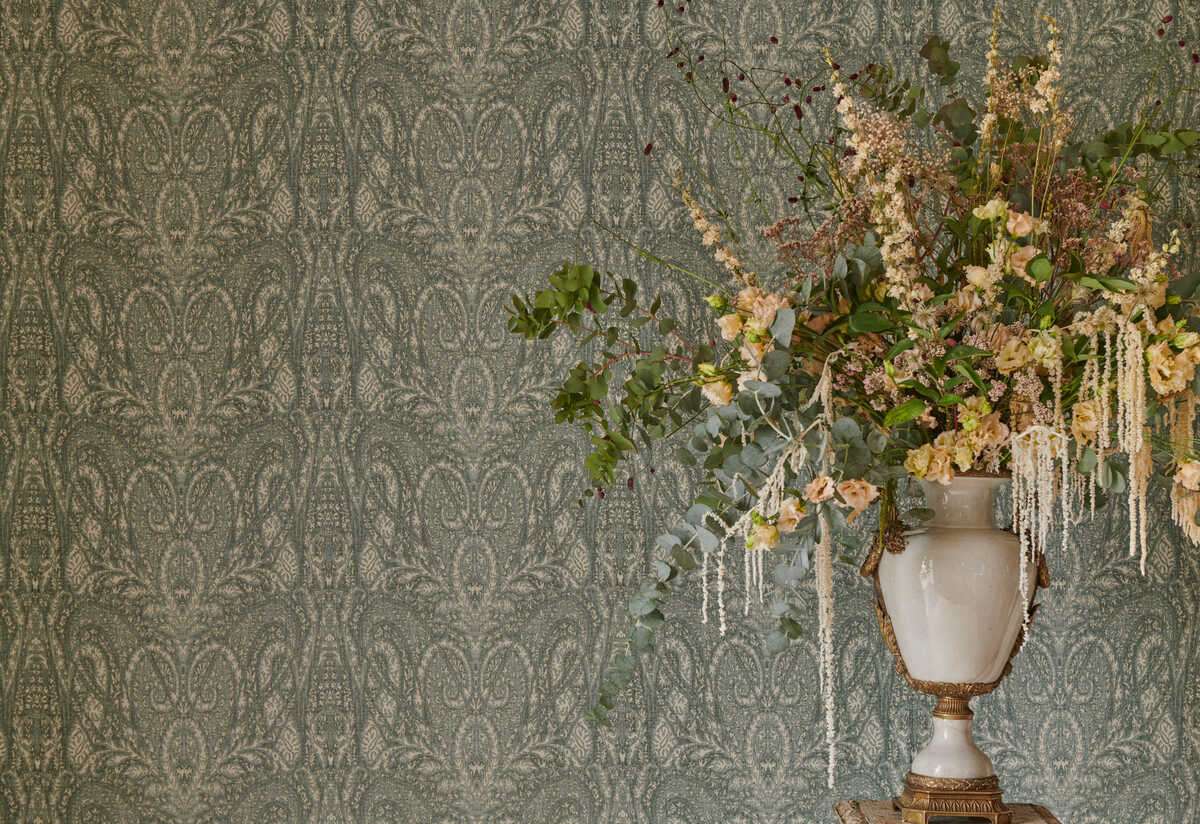 Palacio - Eau De Nil Wp - CLARKE AND CLARKE Wallpaper