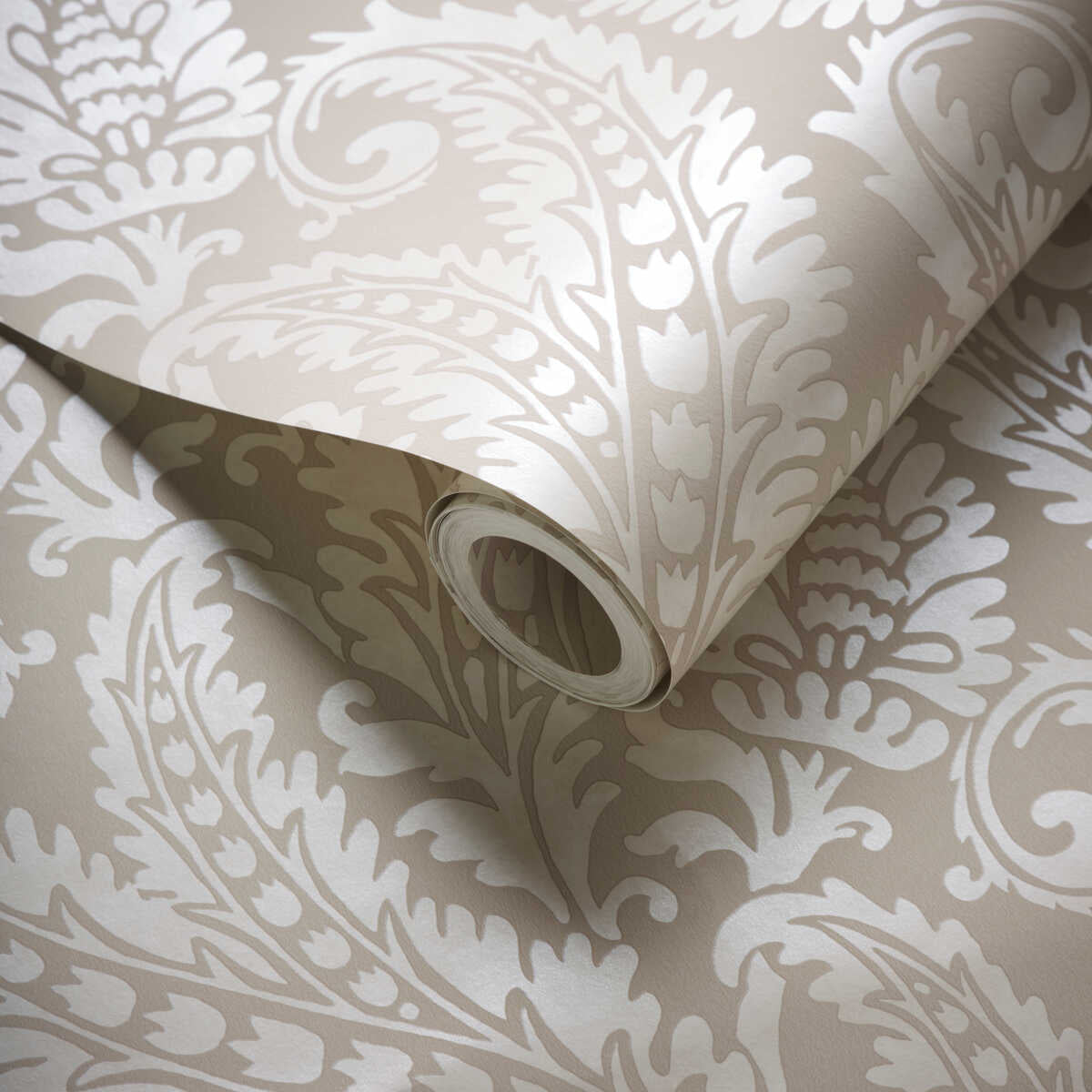 Regale - Ivory Mocha Wp - CLARKE AND CLARKE Wallpaper