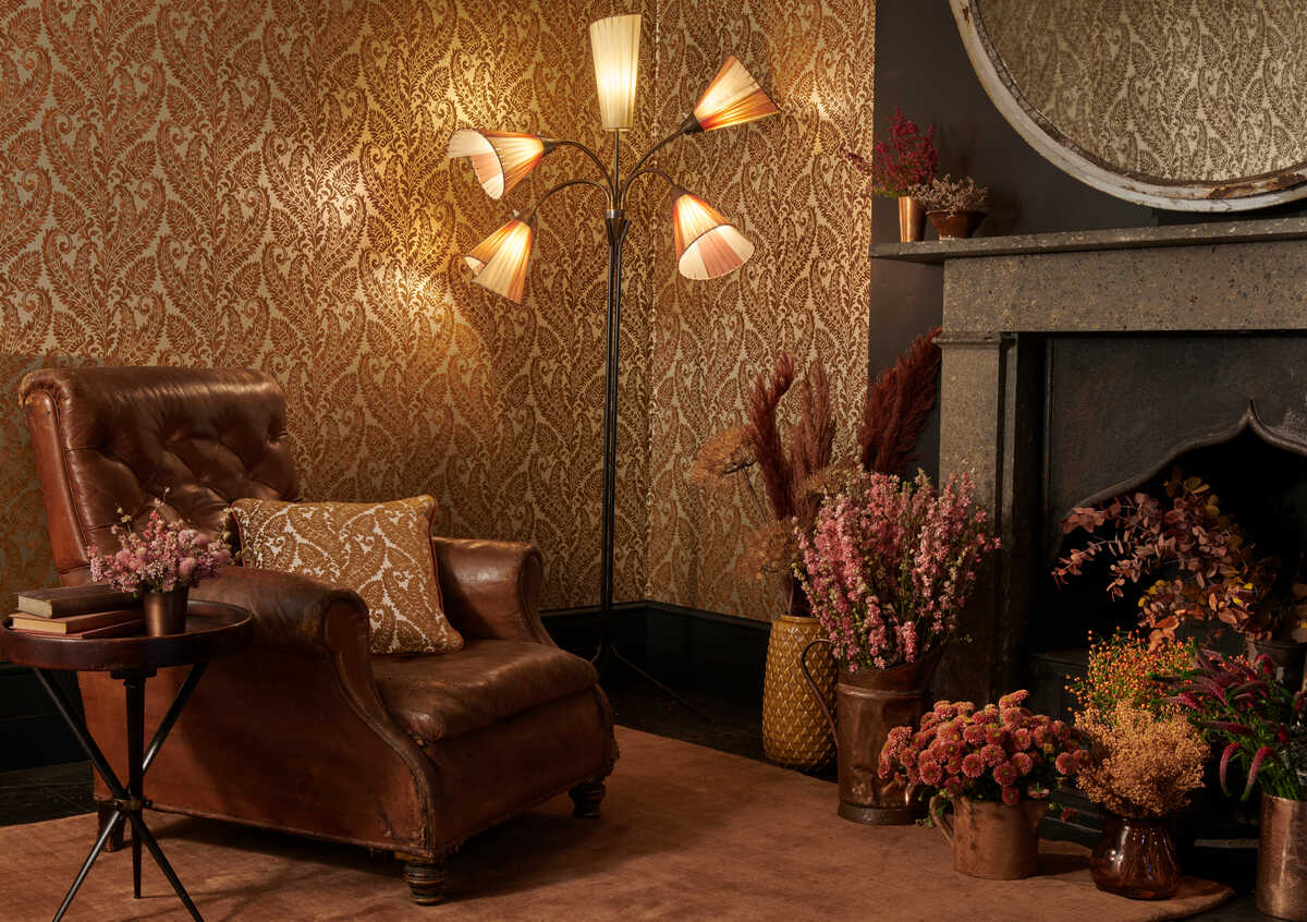 Regale - Russet Gilver Wp - CLARKE AND CLARKE Wallpaper