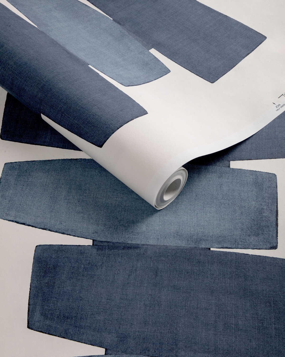 Stacked Wp - Indigo - KRAVET COUTURE Papel pintado