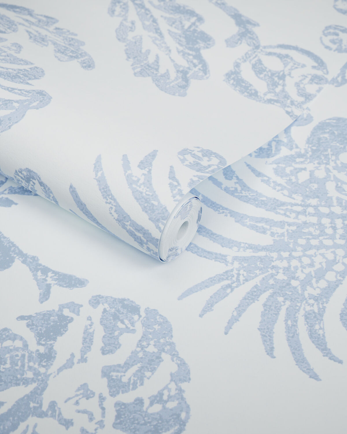 Eunice Vine Wp - Blue Bay - Kravet Couture Wallpaper
