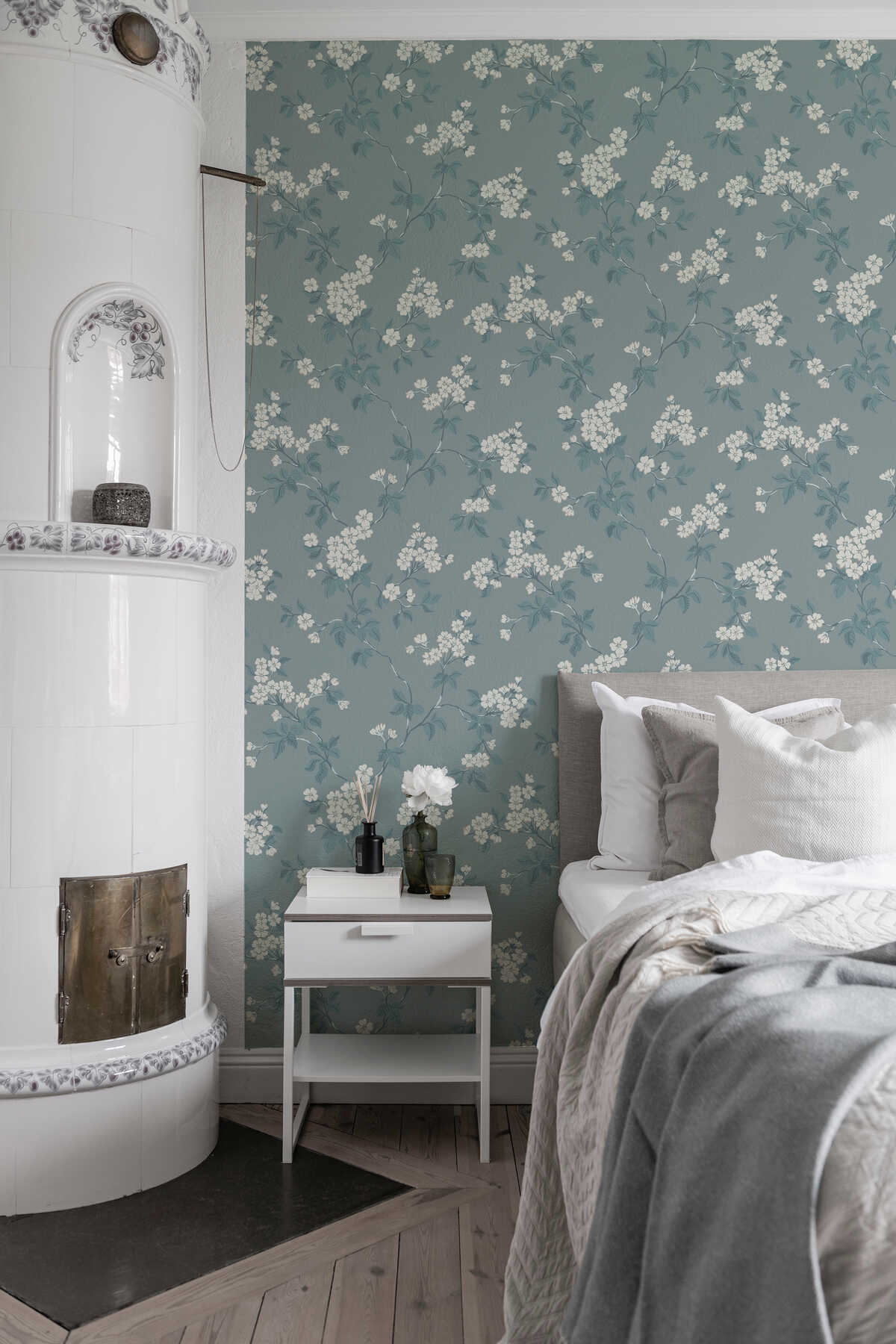 Blomma - Federal Blue - WINFIELD THYBONY Papel pintado