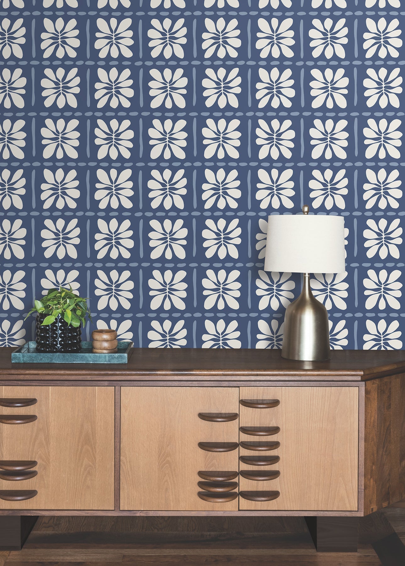 mimosa-fleur-wallpaper-ultramarine-york-wallcoverings-zm2807