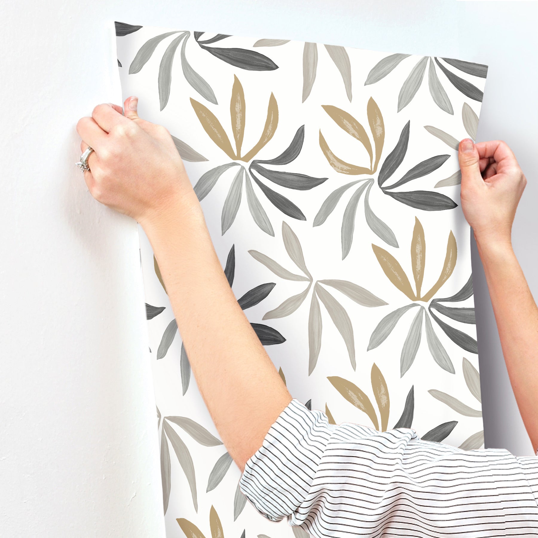 little-garden-wallpaper-graphite-gold-york-wallcoverings-zm2816