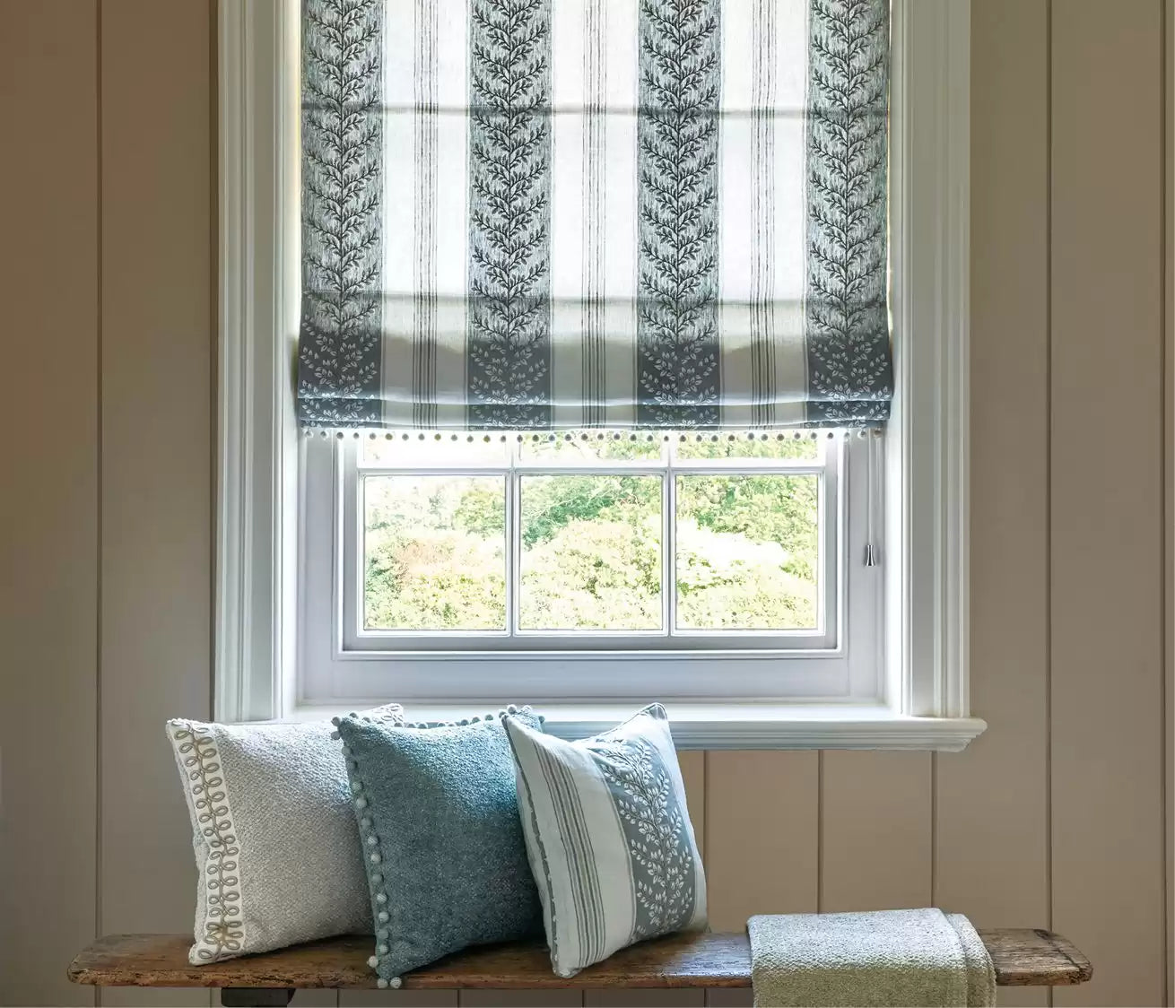 NC Woodbridge Manningtree Ivory/Linen - Nina Campbell - NCF4502-04 Fabric