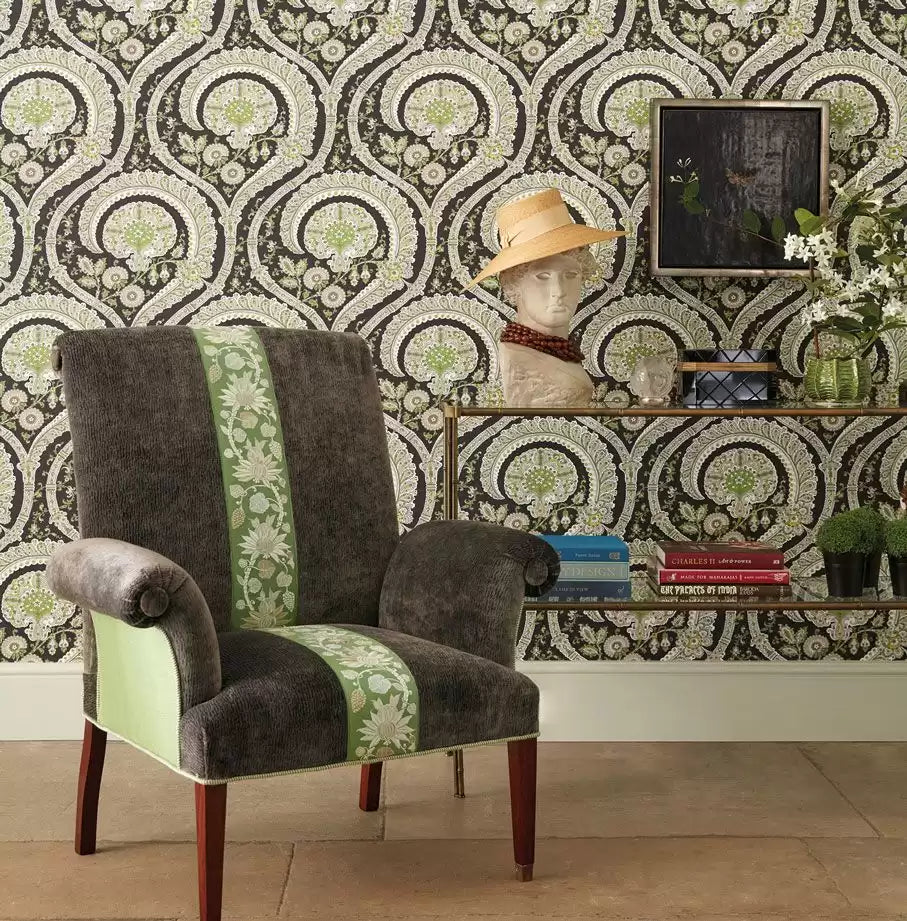 Les Indiennes Black/Green - Nina Campbell - NCW4350-04 Wallcovering