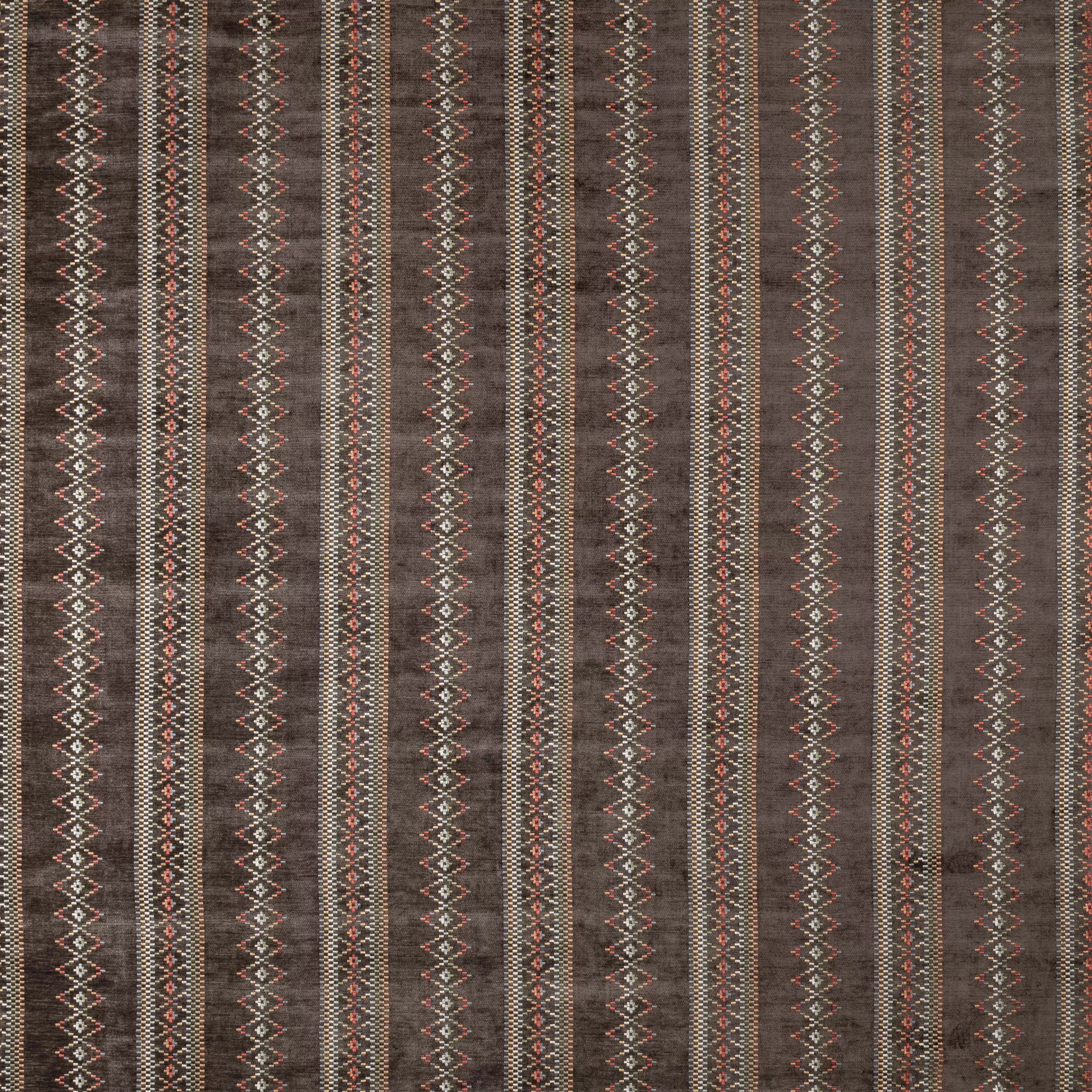 chocolate-nina-campbell-ncf4443-06