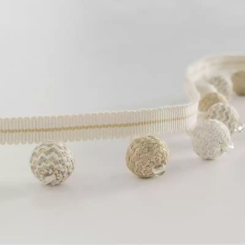 trianon-bauble-beigeivory-nina-campbell-nct512-01