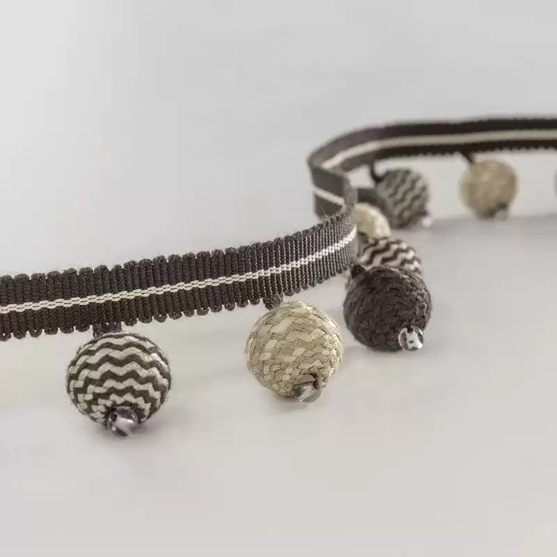 trianon-bauble-bitter-chocolateivory-nina-campbell-nct512-02