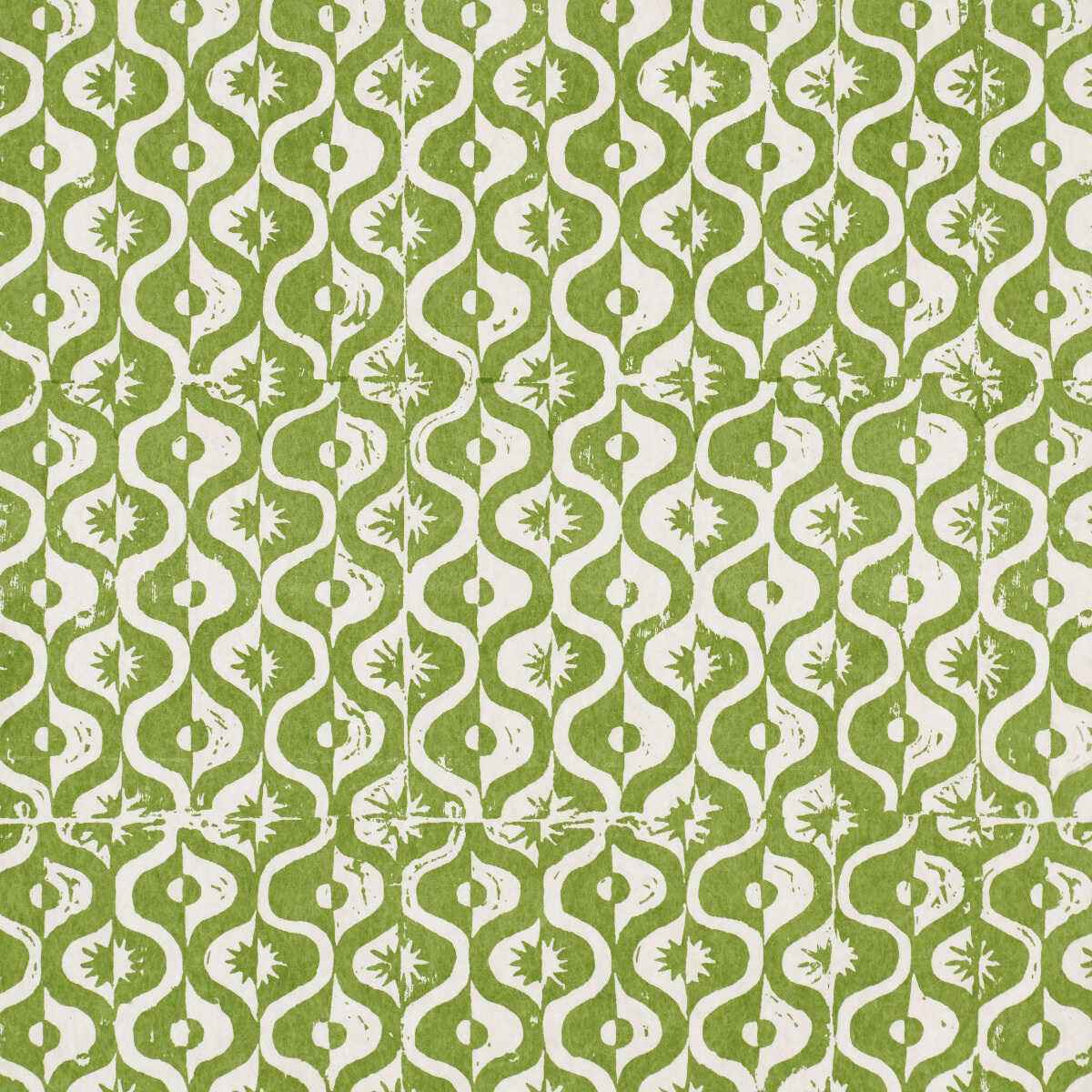 Small-Medallion-Wp-Fern-Lee-Jofa-Wallpaper