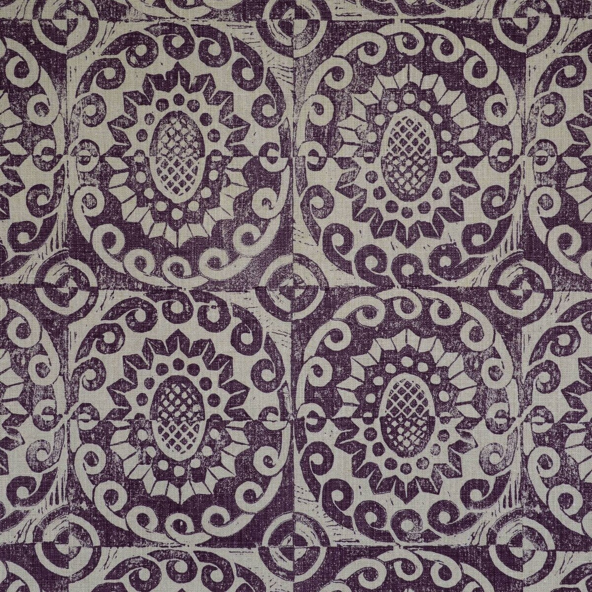 bfc-3629100-pineapple-on-rustic-aubergine-lee-jofa - LEE JOFA Fabric