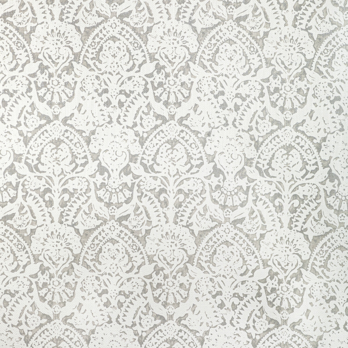 grandiose110-grandiose-platinum-kravet-couture