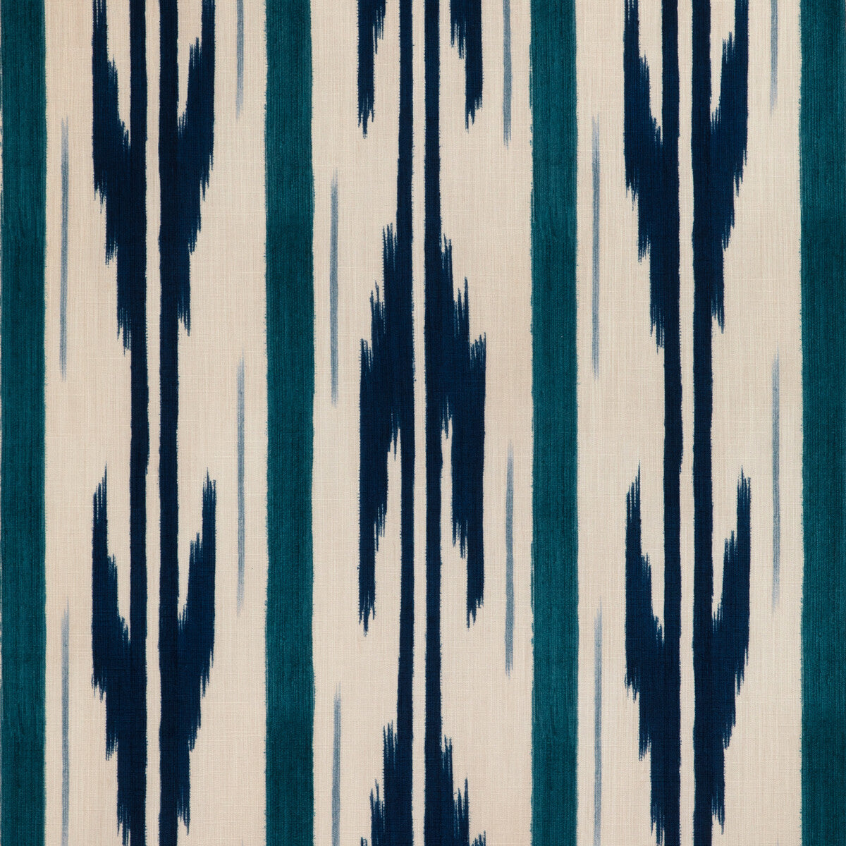 8024111550-le-mistral-print-indigo-brunschwig-fils