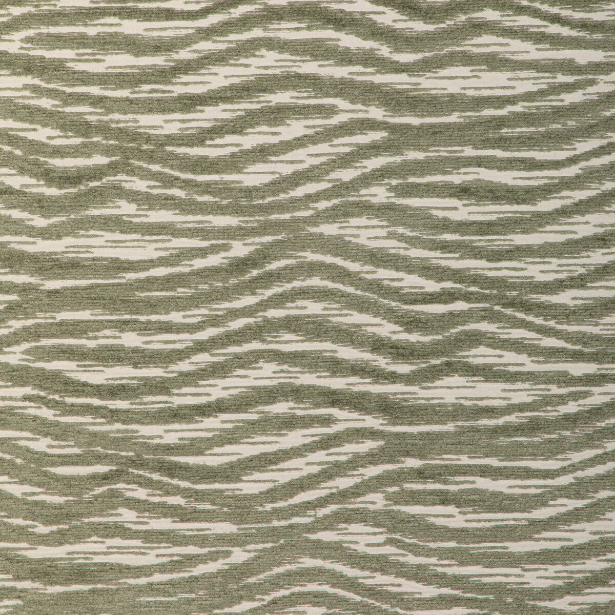 3689930-tuscan-ripples-lichen-kravet-couture
