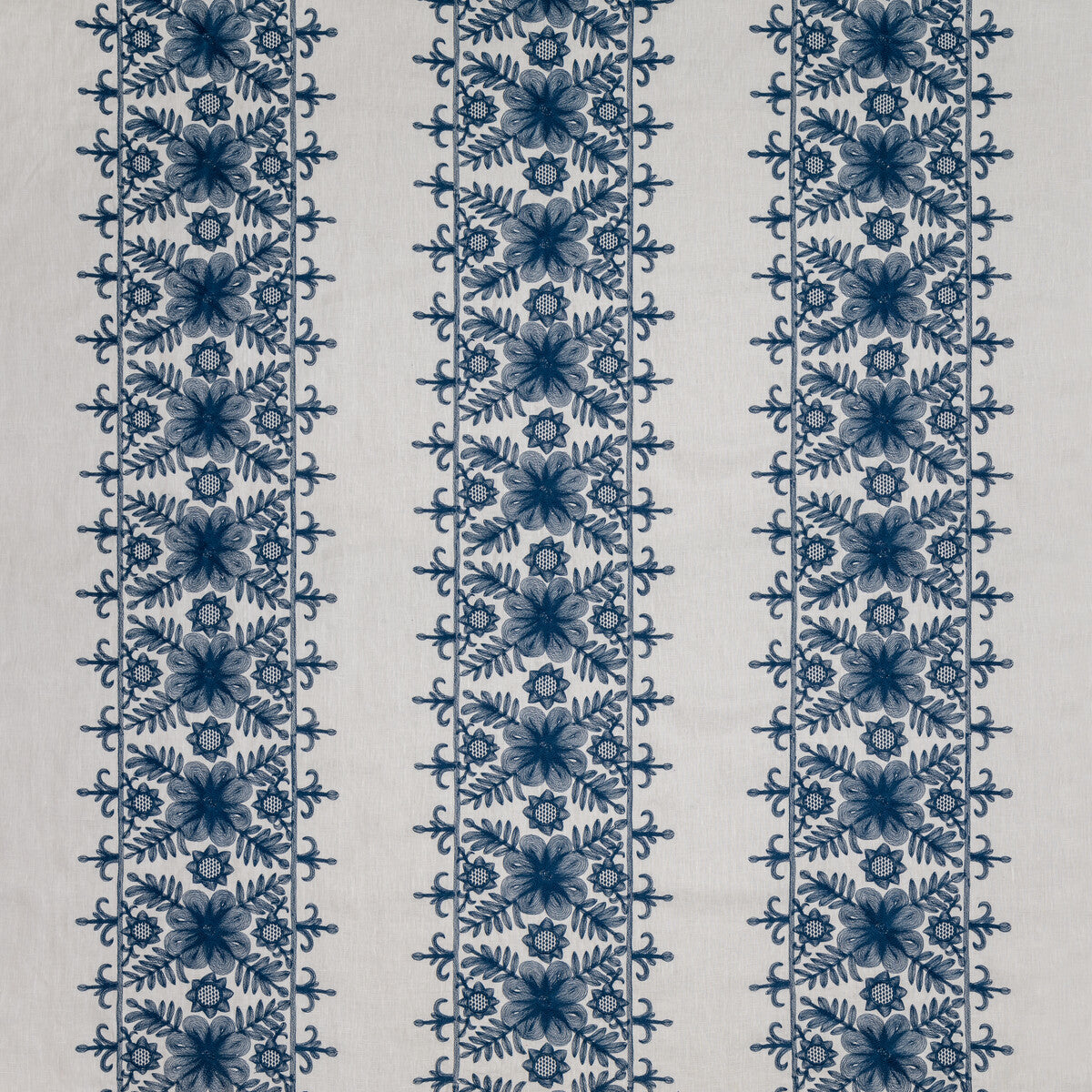bfc-3684510-angelica-navy-lee-jofa