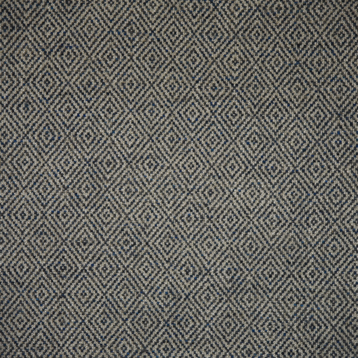 354465160-izu-capri-kravet-couture