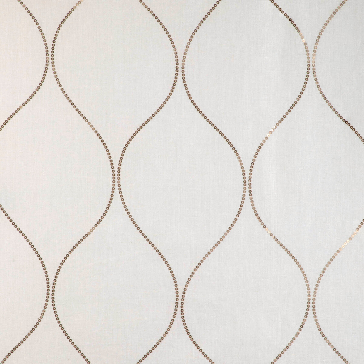 4998160-shimmering-ogee-gilt-kravet-design