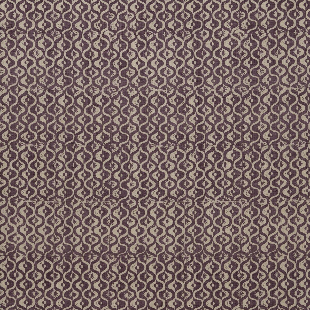 bfc-36699090-small-medallion-aubergine-lee-jofa