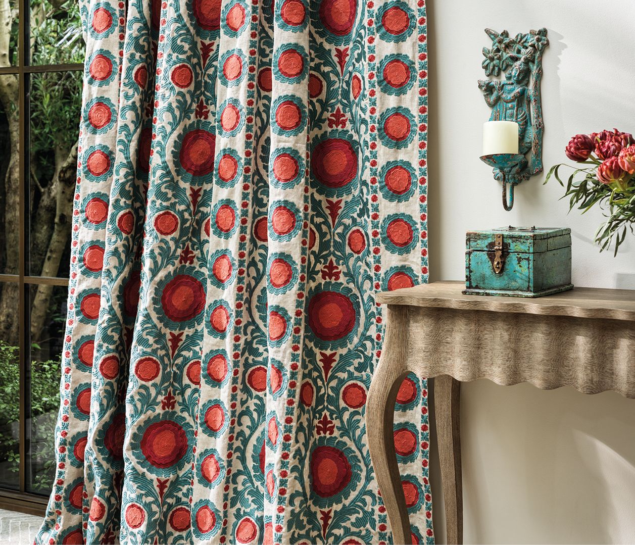 Byzance Samrina Coral - Osborne & Little - F7895-01 Fabric